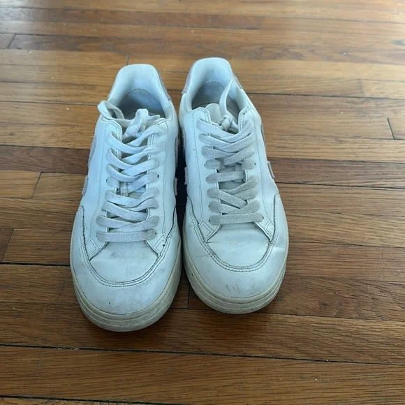 Veja White and Pink V12 Sneakers - Picture 3 of 8